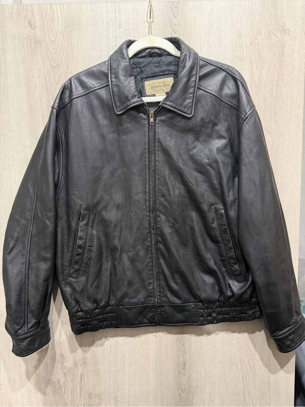 St. John’s Bay Men L Black Genuine Leather Bomber Jacket Quilted Lined XL